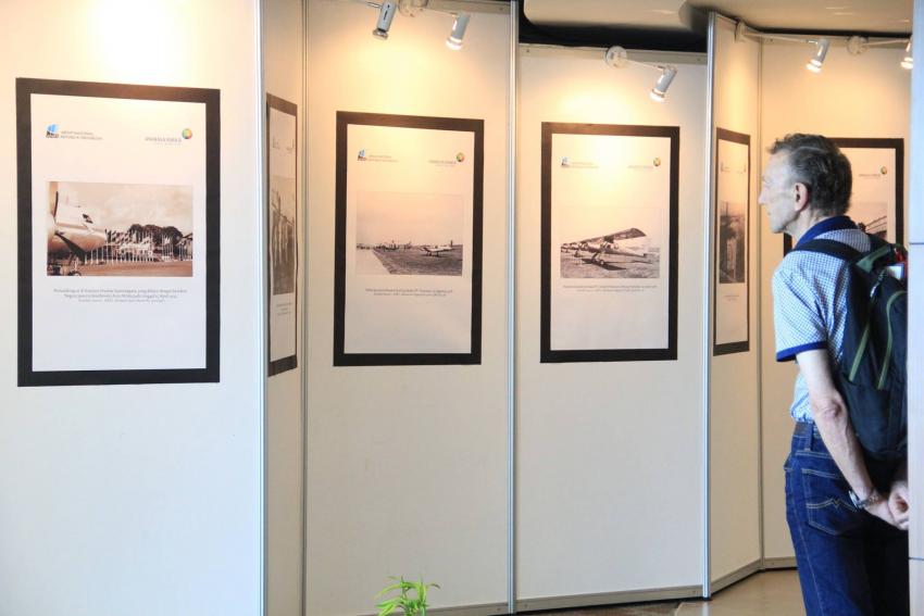 ANRI dan Angkasa Pura II bekerjasama melaksanakan pameran foto di Bandara Husein Sastranegara Bandu