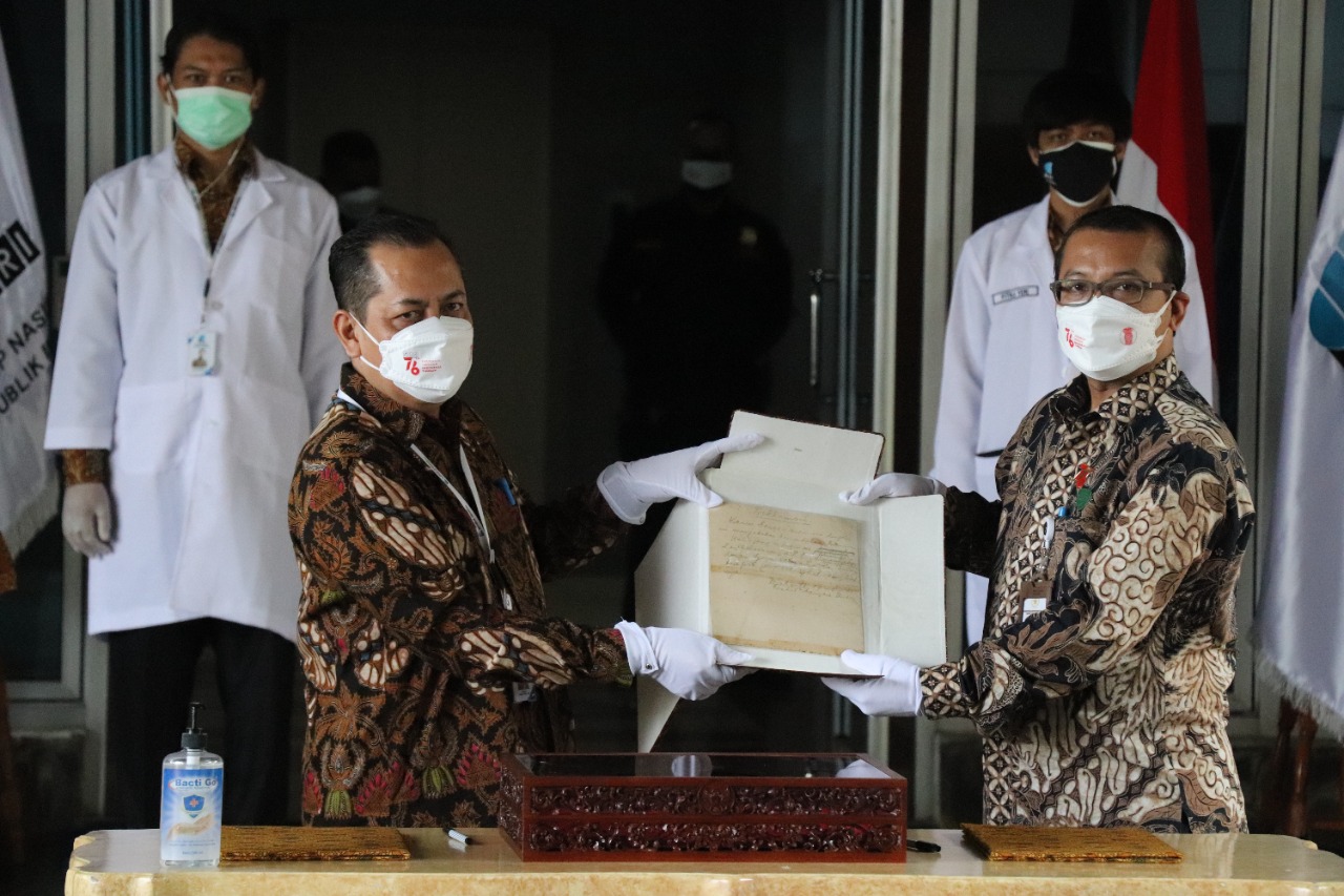Naskah Proklamasi Tulisan Tangan Bung Karno Kembali Hadir Pada Upacara Peringatan Detik Detik Proklamasi Kemerdekaan Ri Tahun 2021 Di Istana Merdeka Arsip Nasional Republik Indonesia