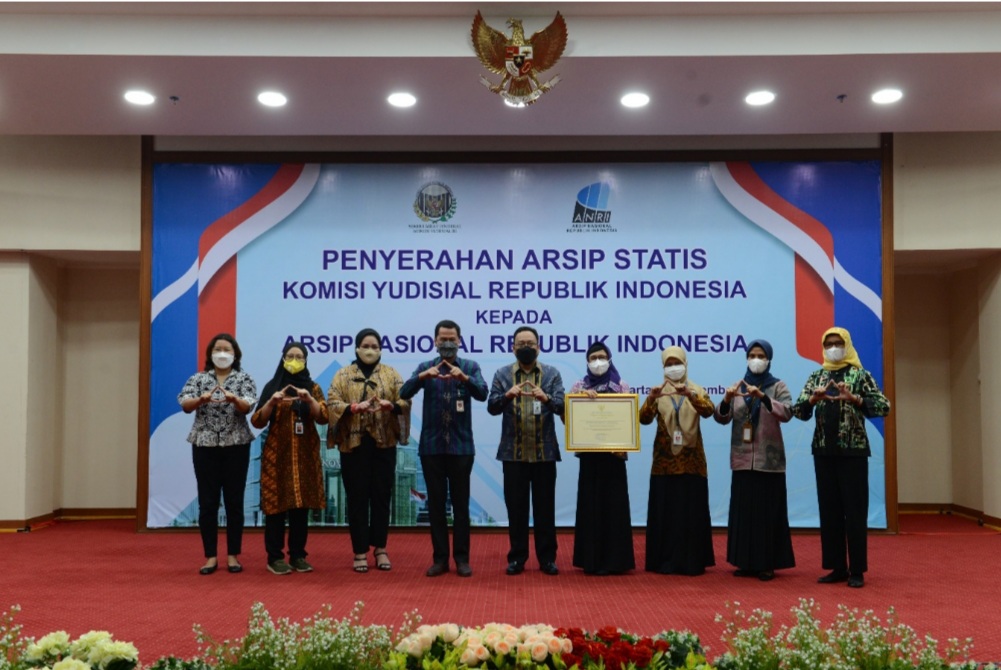 Ky Serahkan Arsip Statis Ke Anri Arsip Nasional Republik Indonesia