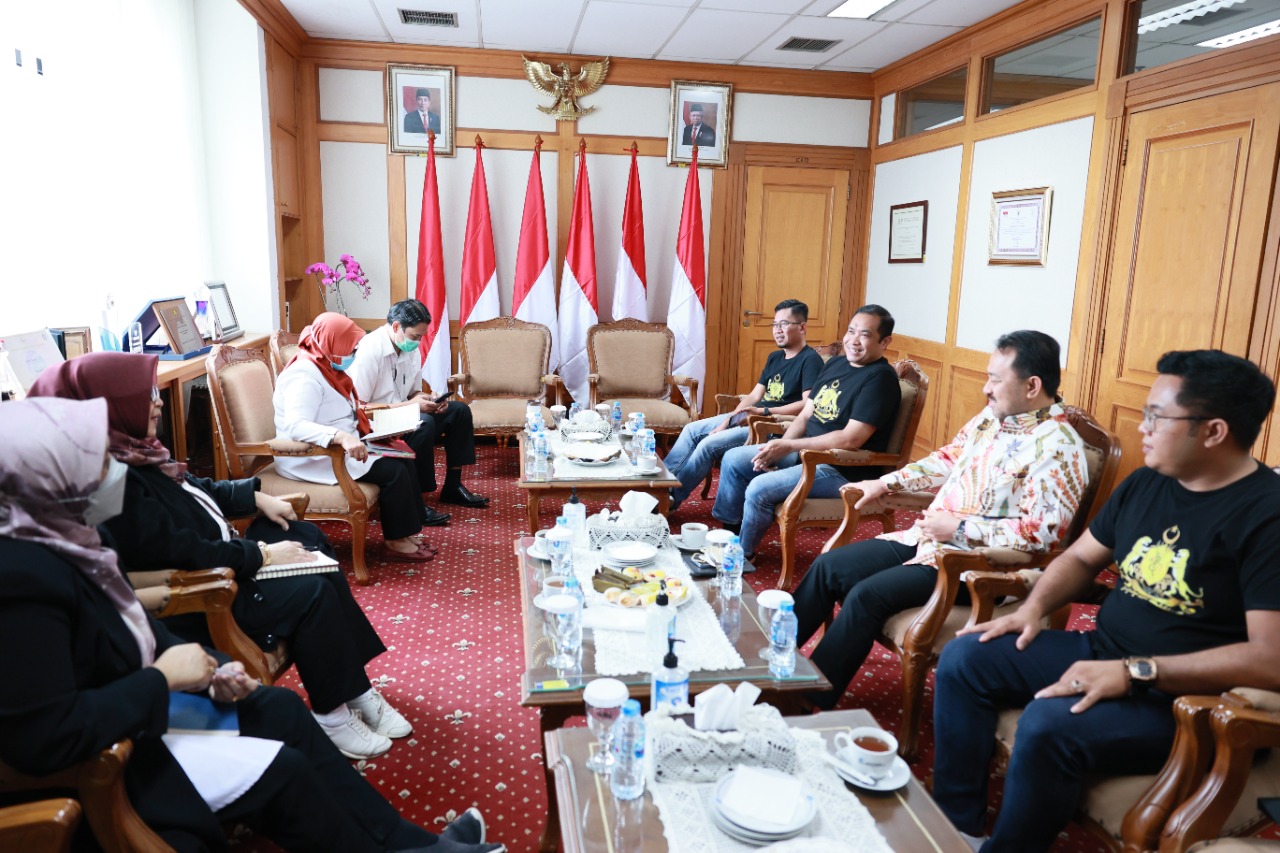 Deputi Bidang Konservasi Kearsipan ANRI Menerima Kunjungan Resmi Sultan Banjar Kalimantan  Timur.