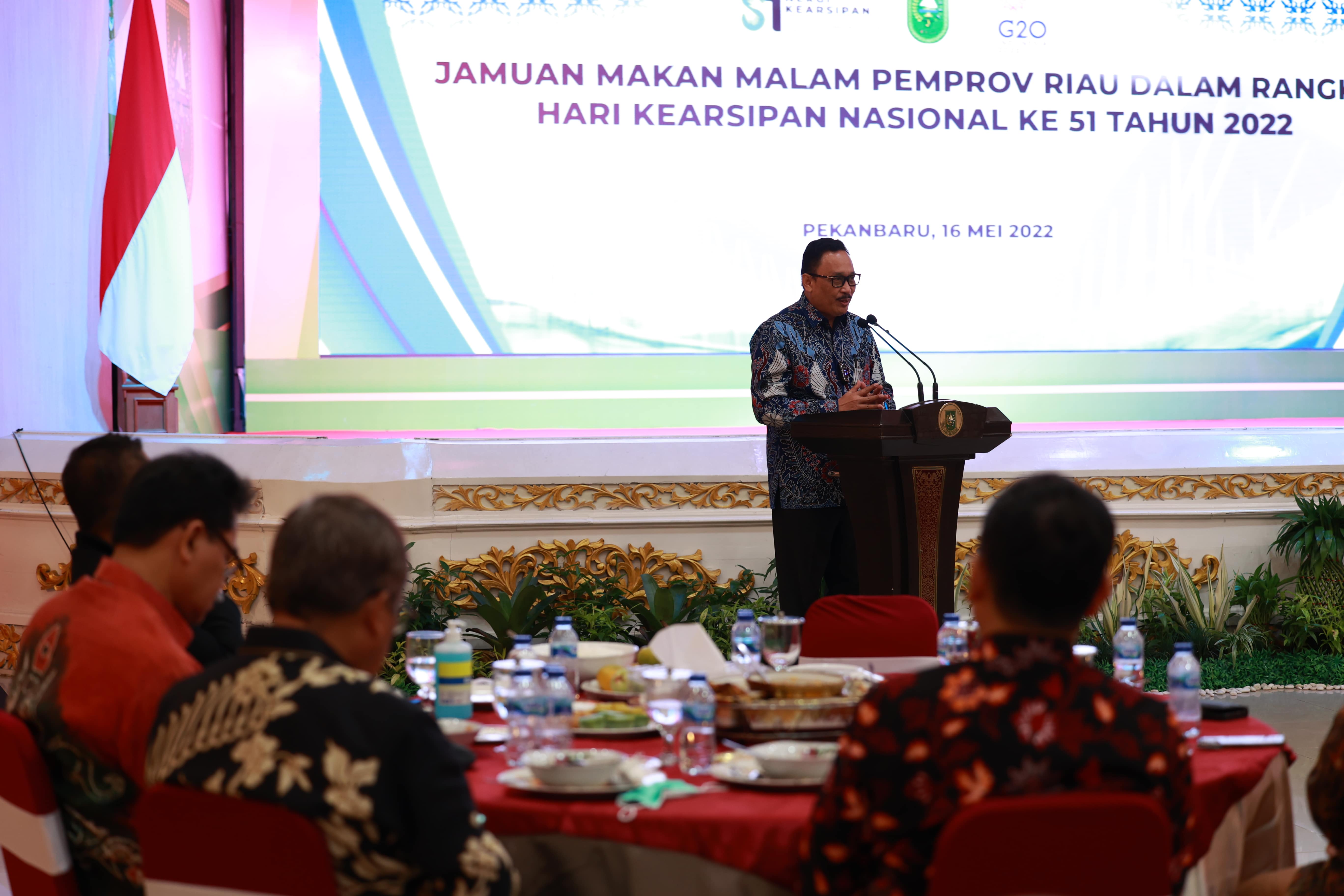 Gubernur Riau Jamu Makan Malam Peserta Rakornas Kearsipan Tahun 2022