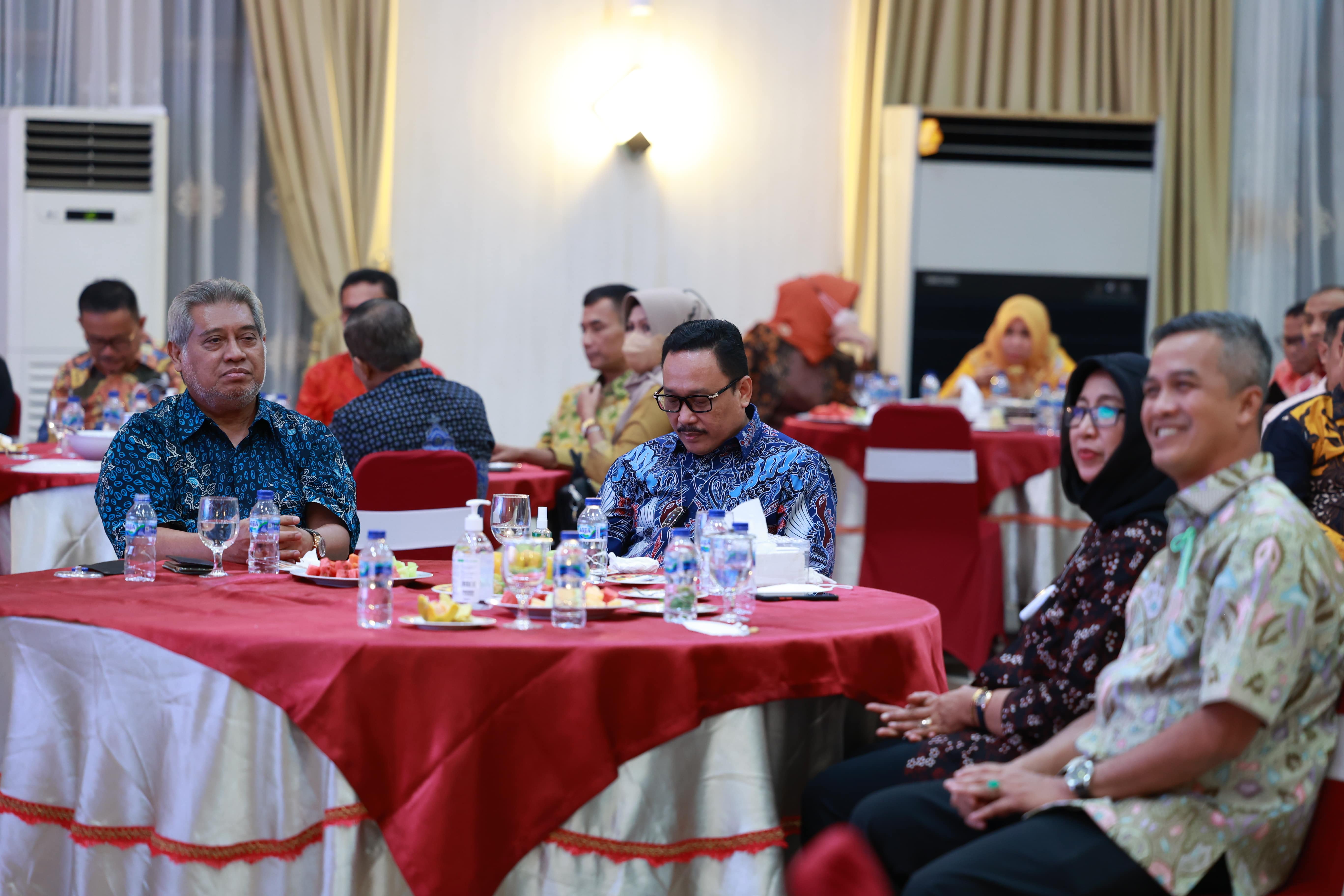 Gubernur Riau Jamu Makan Malam Peserta Rakornas Kearsipan Tahun 2022