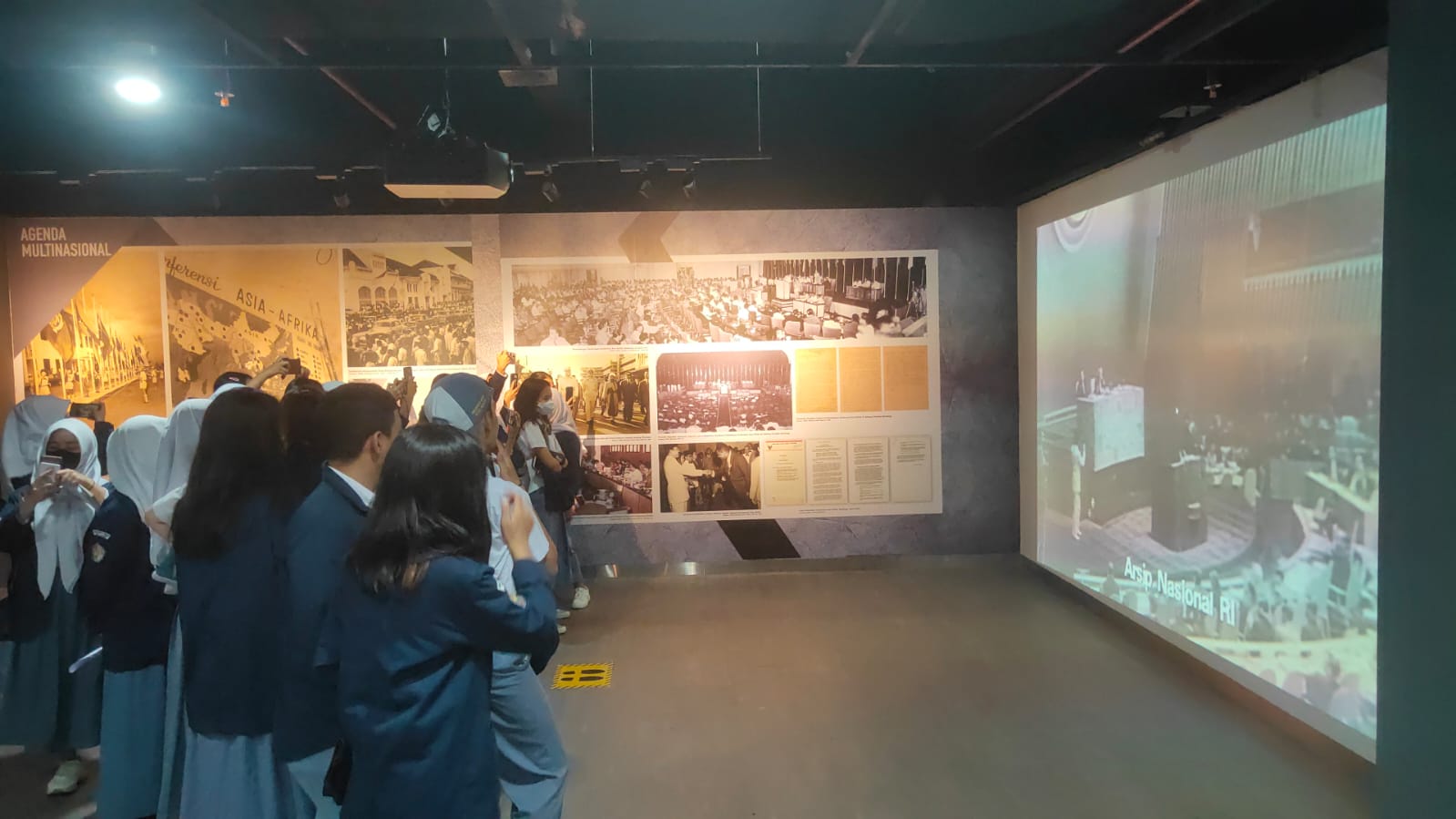 Menelusuri Jejak Presiden Sukarno, Siswa SMK Bhakti Insani Kunjungi Pusat Studi Arsip Statis Kepresidenan