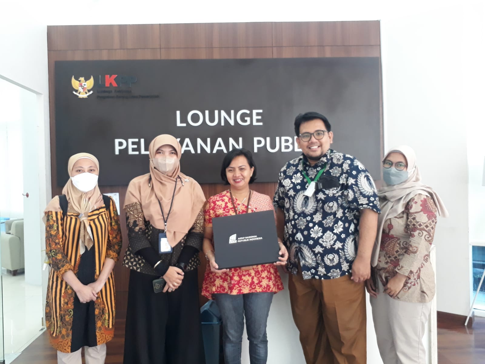 Pusat Studi Arsip Pemberantasan Korupsi ANRI Berkunjung ke Lounge Pelayanan Publik LKPP