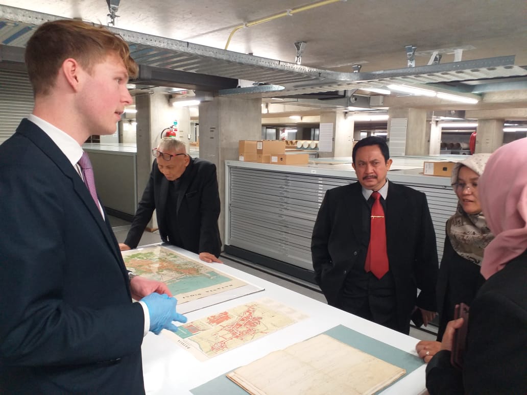 Kunjungan Kerja Delegasi ANRI ke Arsip Nasional Belanda
