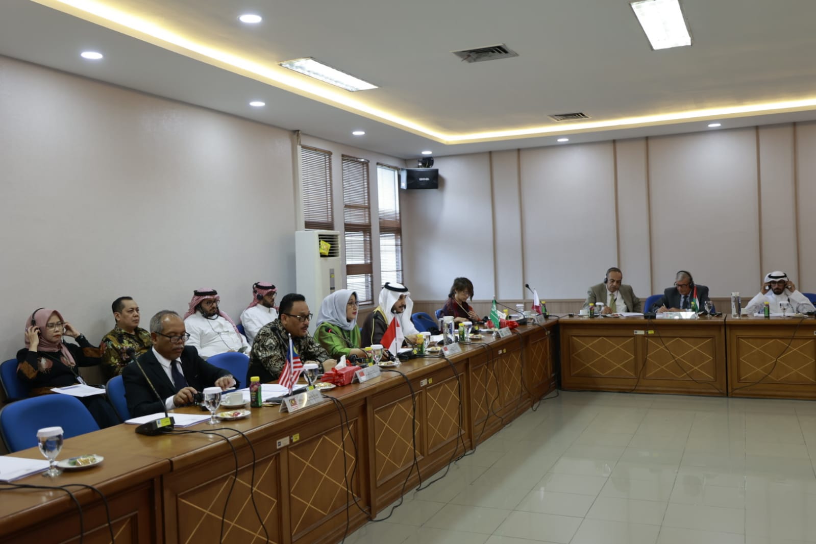 Round Table Meeting Pertemuan Pendahuluan Arsip Nasional Negara-Negara Berpenduduk Mayoritas Muslim