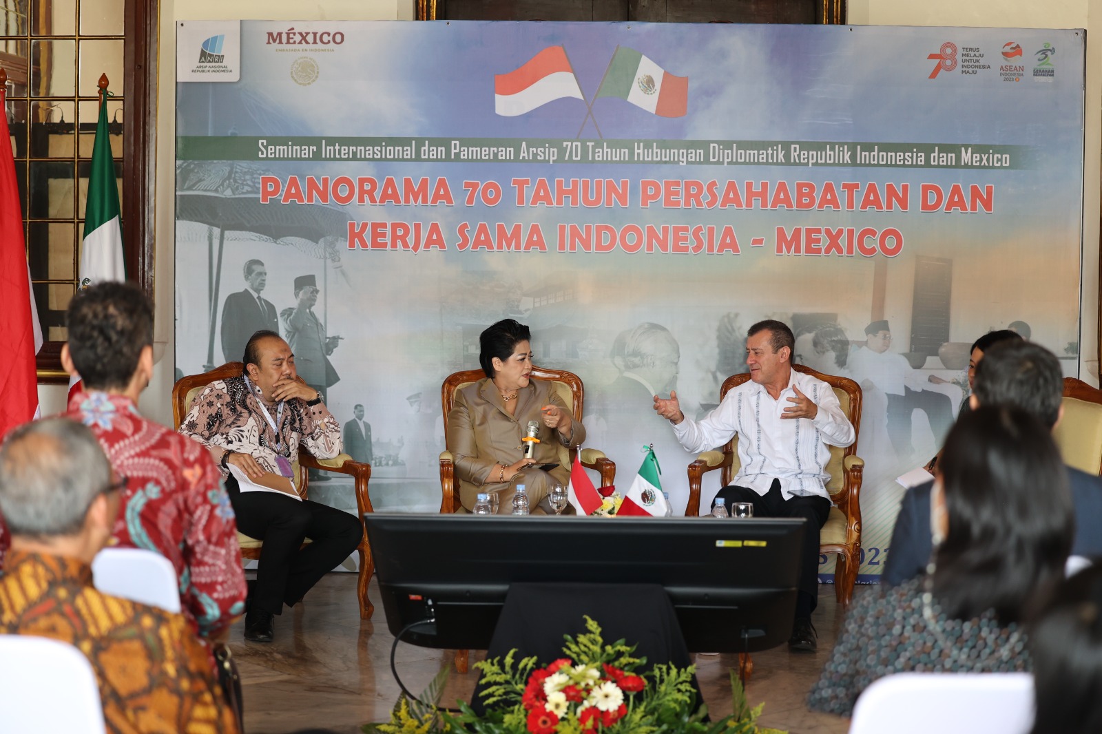 Seminar Internasional Panorama 70 Tahun Persahabatan dan Kerja Sama Indonesia - Meksiko