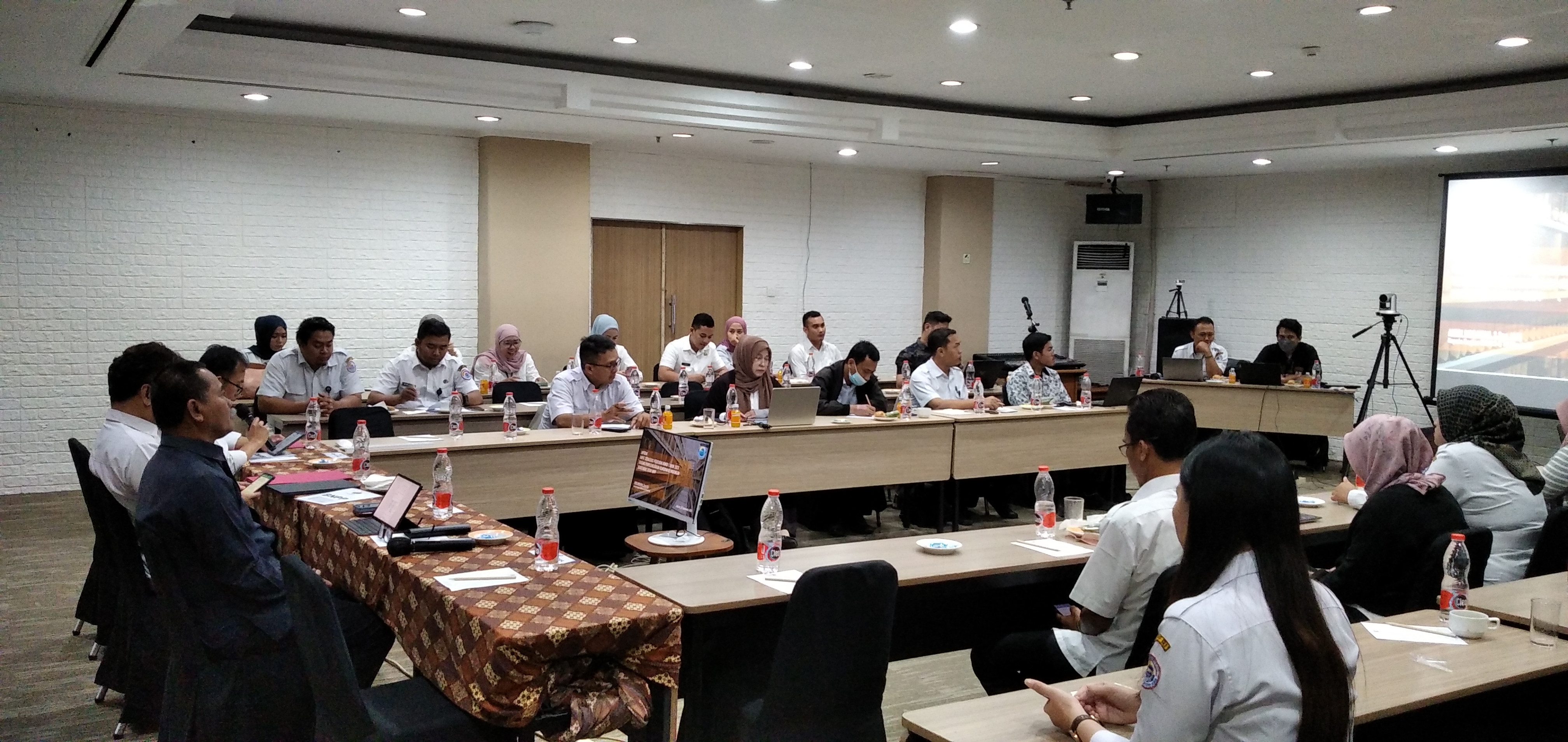 Rapat Sosialisasi Pelaksanaan Peraturan Badan Nasional Pengelola Perbatasan Nomor 1 Tahun 2023 tentang Penyelenggaraan Kearsipan di Lingkungan Sekretariat Tetap BNPP