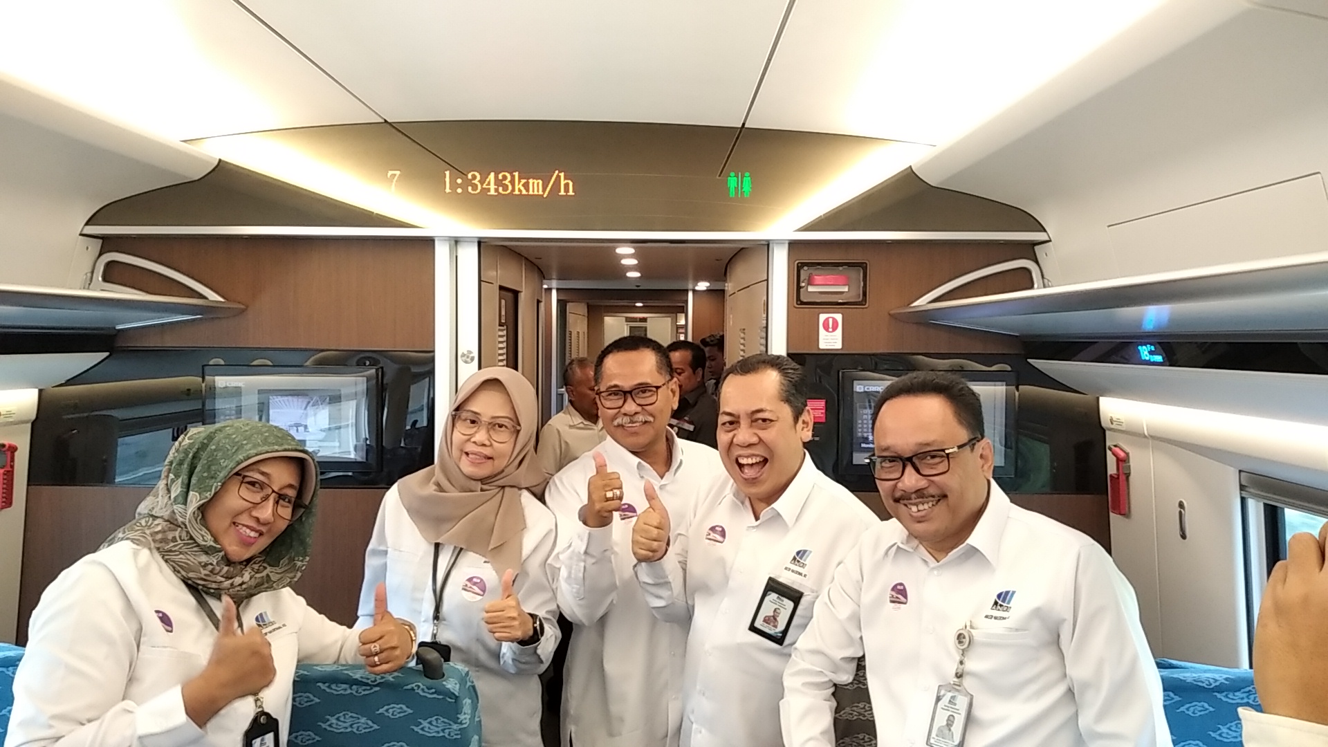 Plt. Kepala ANRI dan Pimpinan Tinggi Madya Uji Coba Publik Kereta Cepat Jakarta Bandung