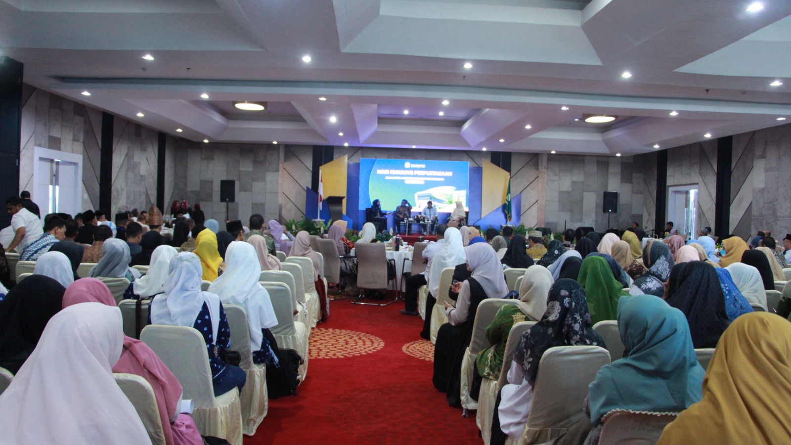 Deputi Bidang Konservasi Arsip Hadiri Hari Kunjung Perpustakaan di Aceh