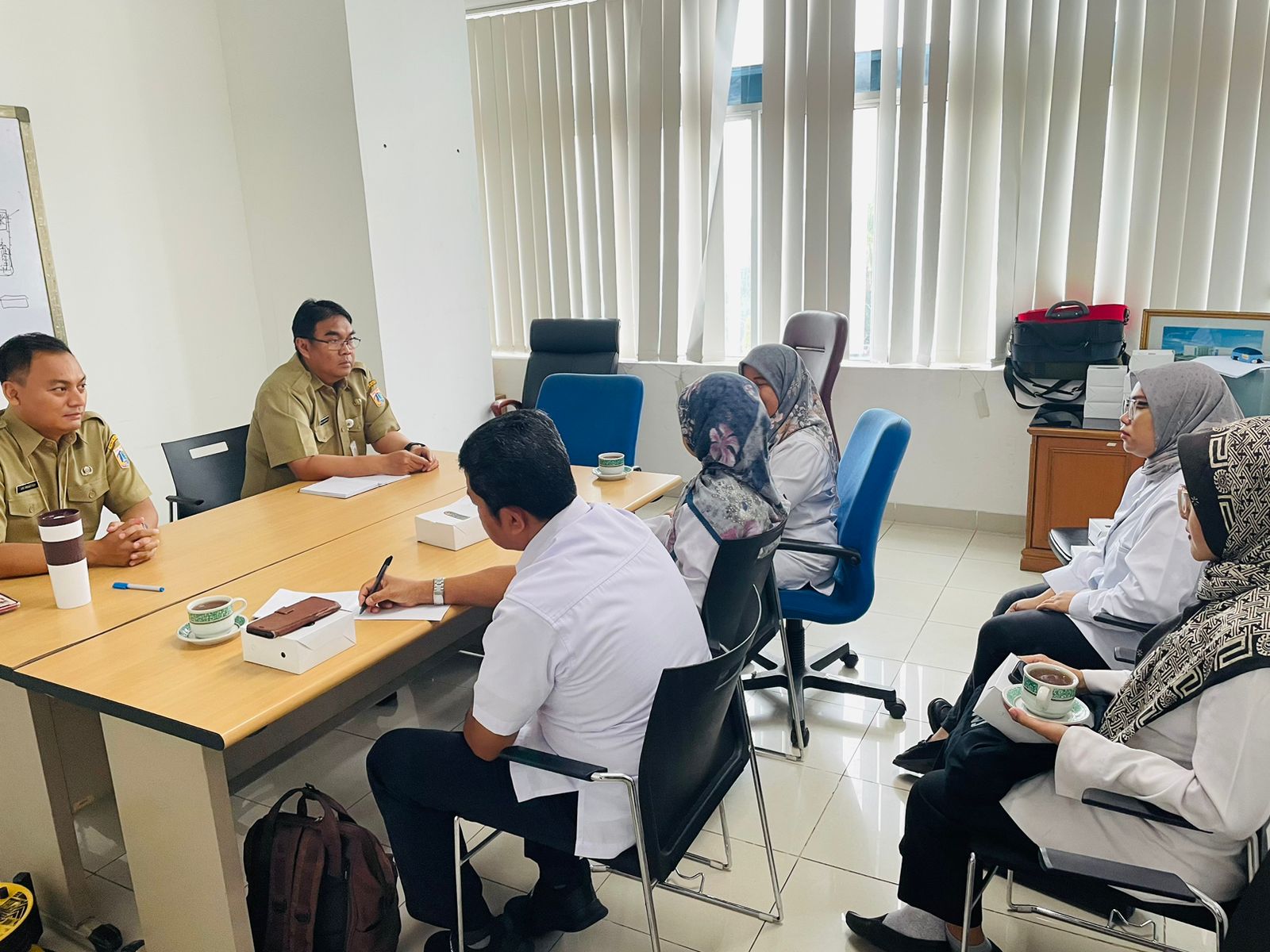 Peduli Arsip, Tim Laboratorium ANRI Kunjungi Dispusip DKI Jakarta