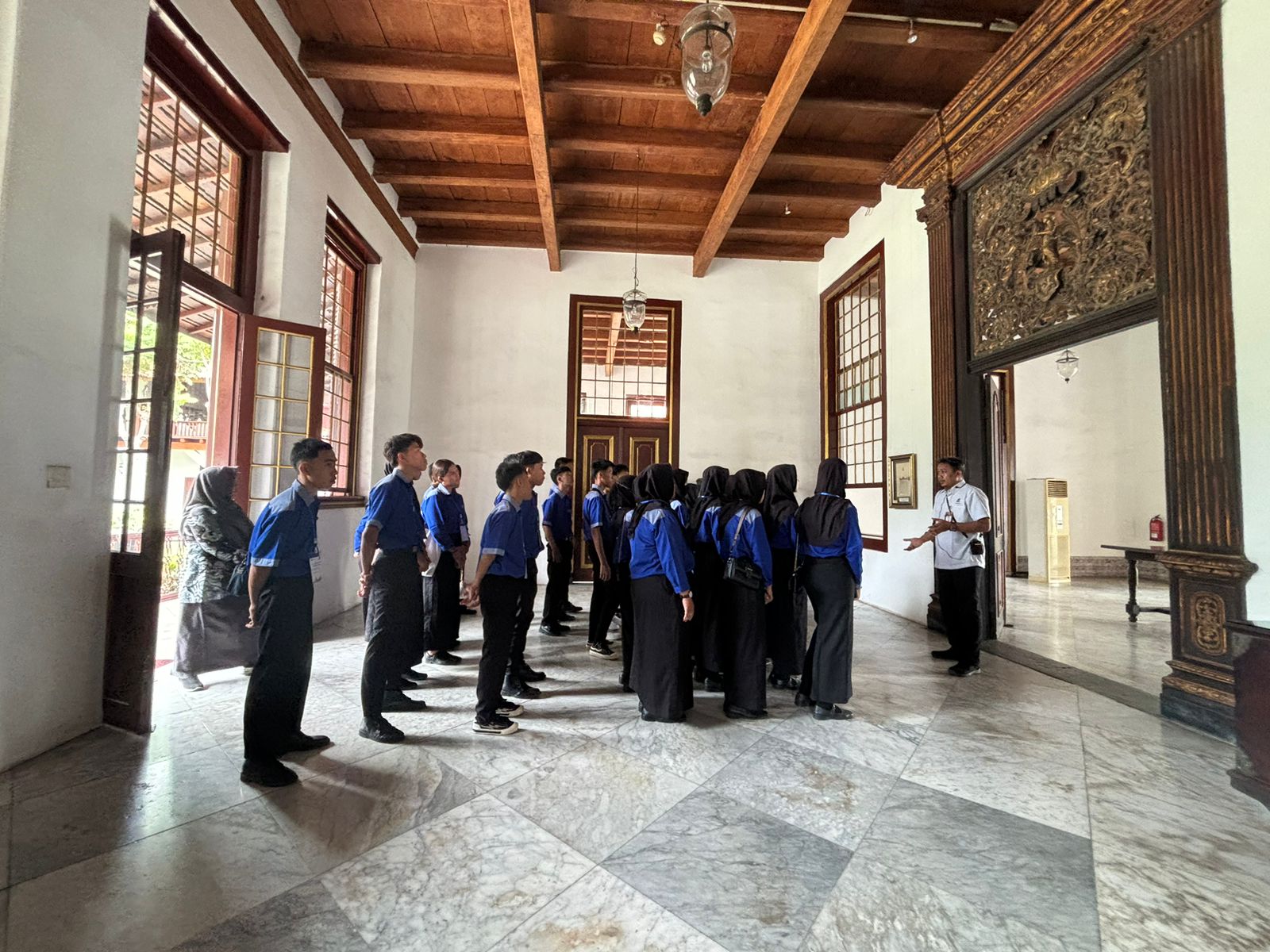 Kunjungan SMK Negeri 1 Krui, Lampung ke Pusdipres