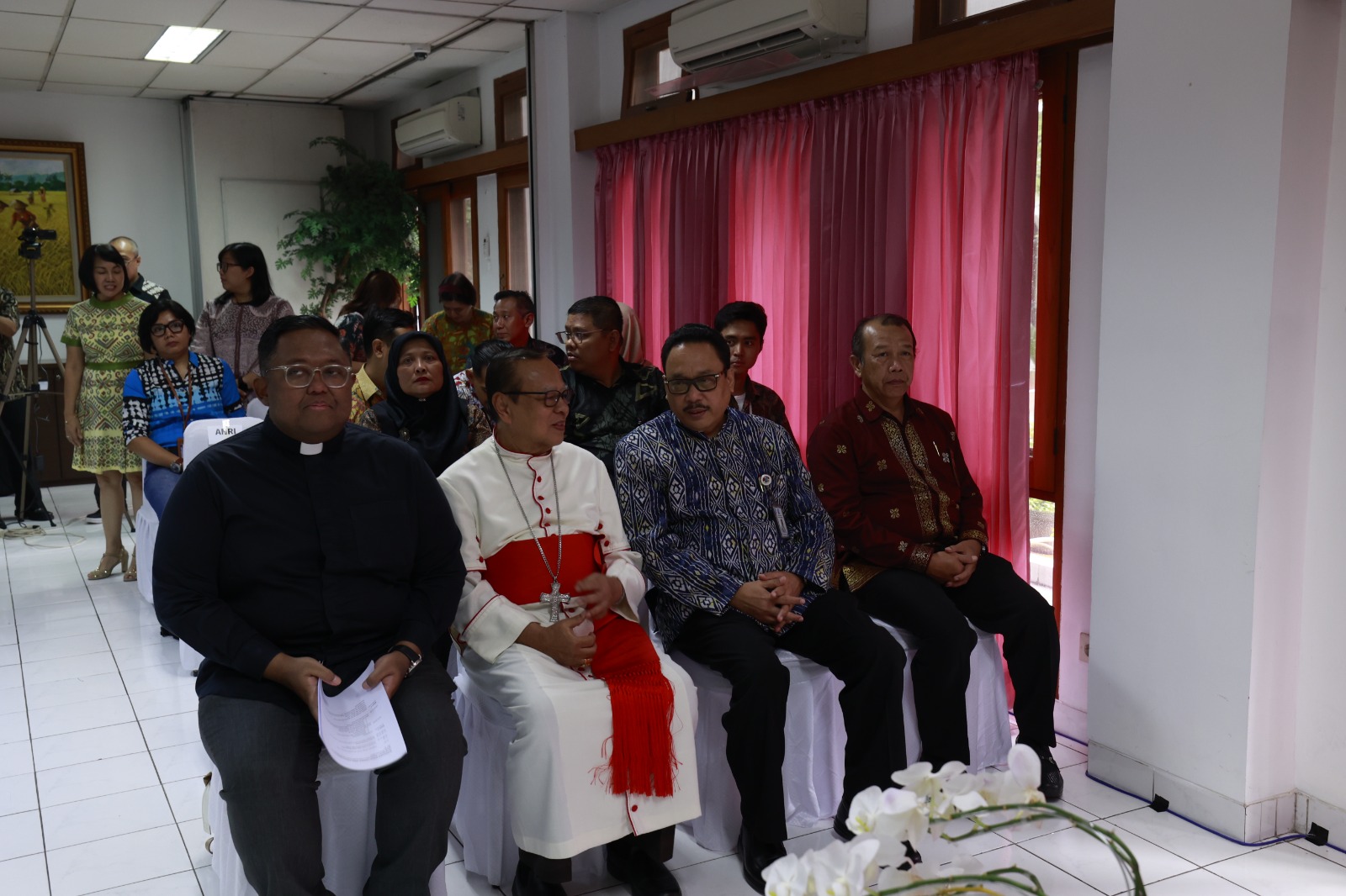 Keuskupan Agung Jakarta Serahkan Arsip Statis Penanganan COVID-19