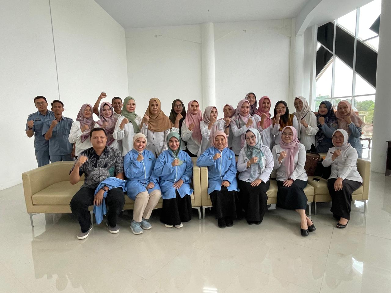 Tim Preservasi Fasilitasi Bimtek Risk Assessment Arsip di Dinas Perpustakaan dan Kearsipan Provinsi Lampung