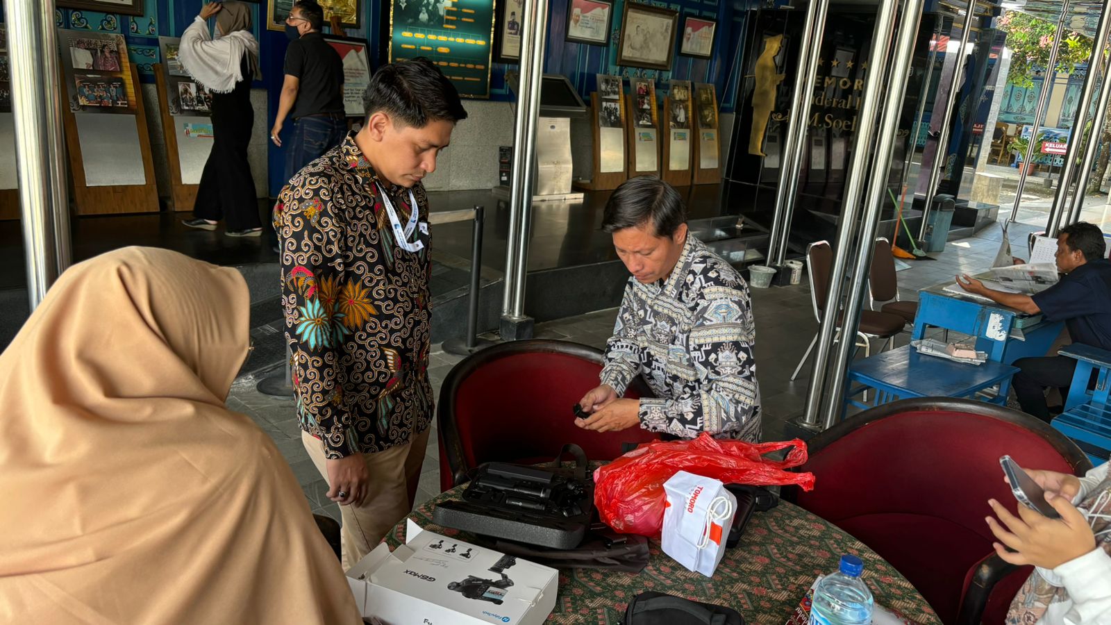 Tim Pusdipres Menyusun materi diseminasi arsip kepresidenan di Museum Memorial Jenderal Besar H.M. Soeharto
