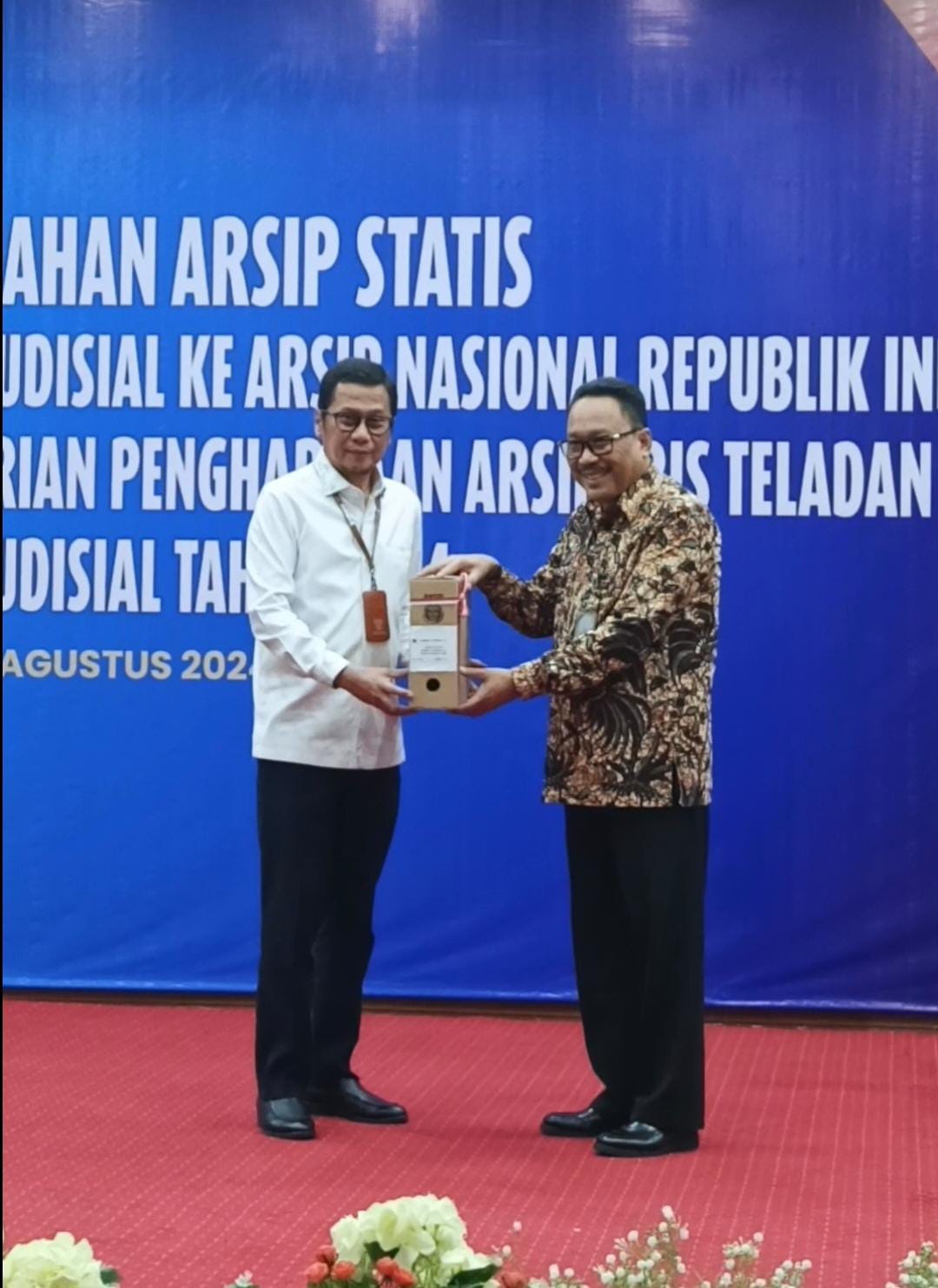 Serah Terima Arsip Statis Komisi Yudisial ke ANRI