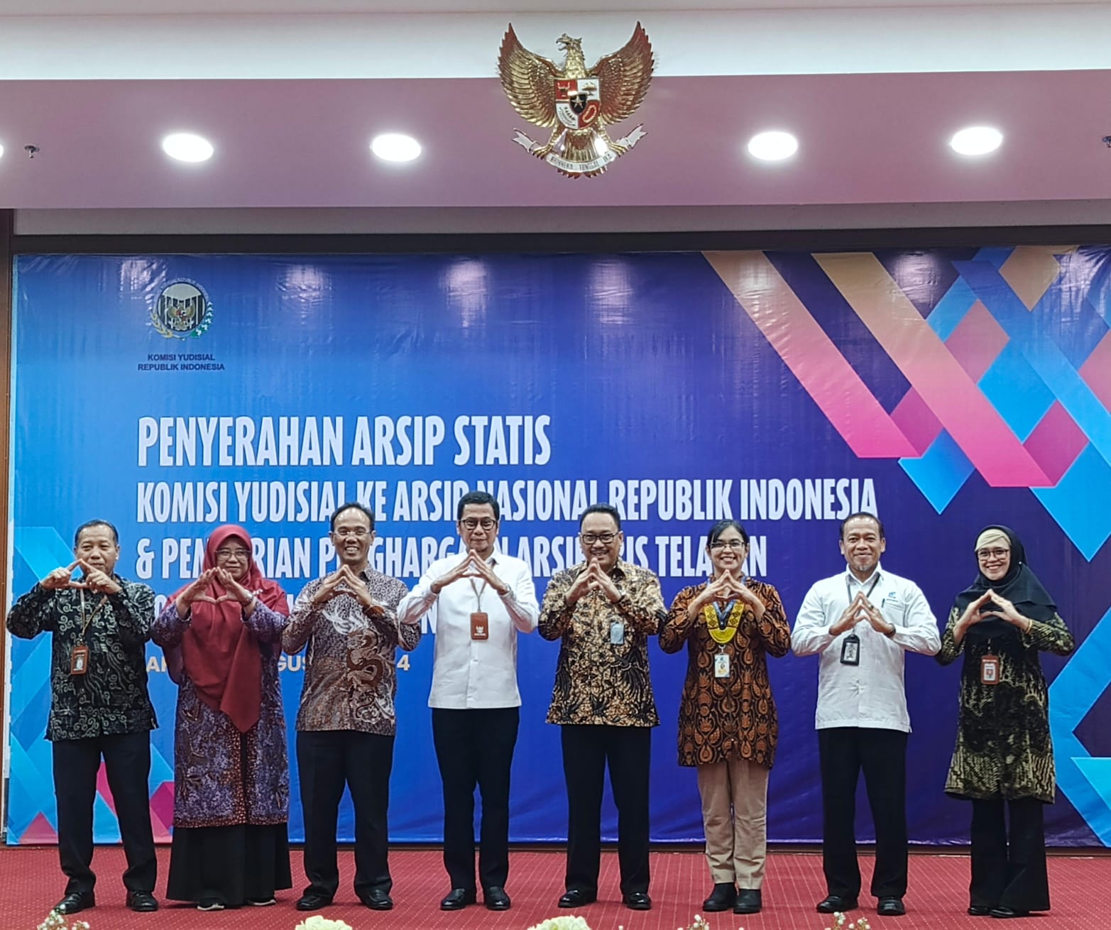 Serah Terima Arsip Statis Komisi Yudisial ke ANRI