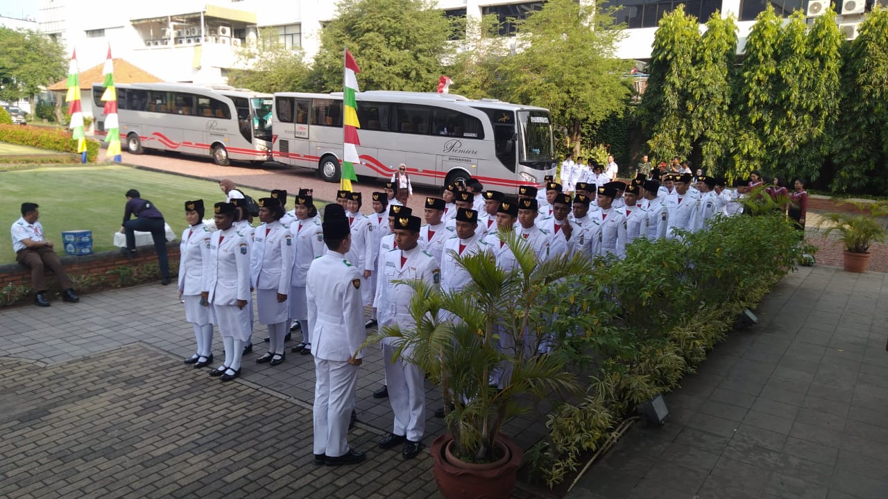 Pasukan Pengibar Bendera Pusaka Tingkat Pusat Tahun 2024 Kunjungi Pusdipres