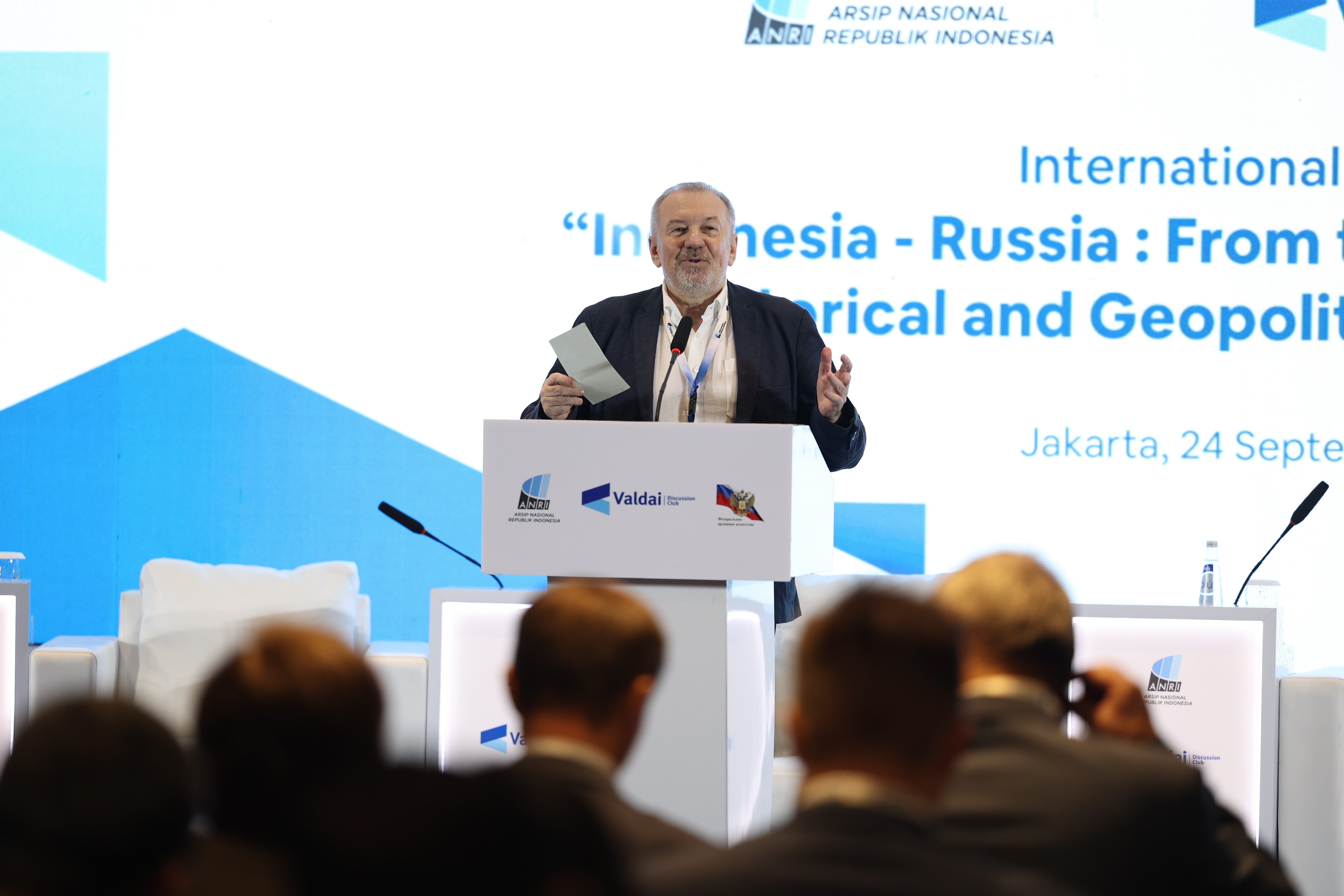 Dari Sochi, Rusia ke Jakarta, Indonesia: Seminar Internasional from the Past to the Future, the Historical and Geopolitical Perspective