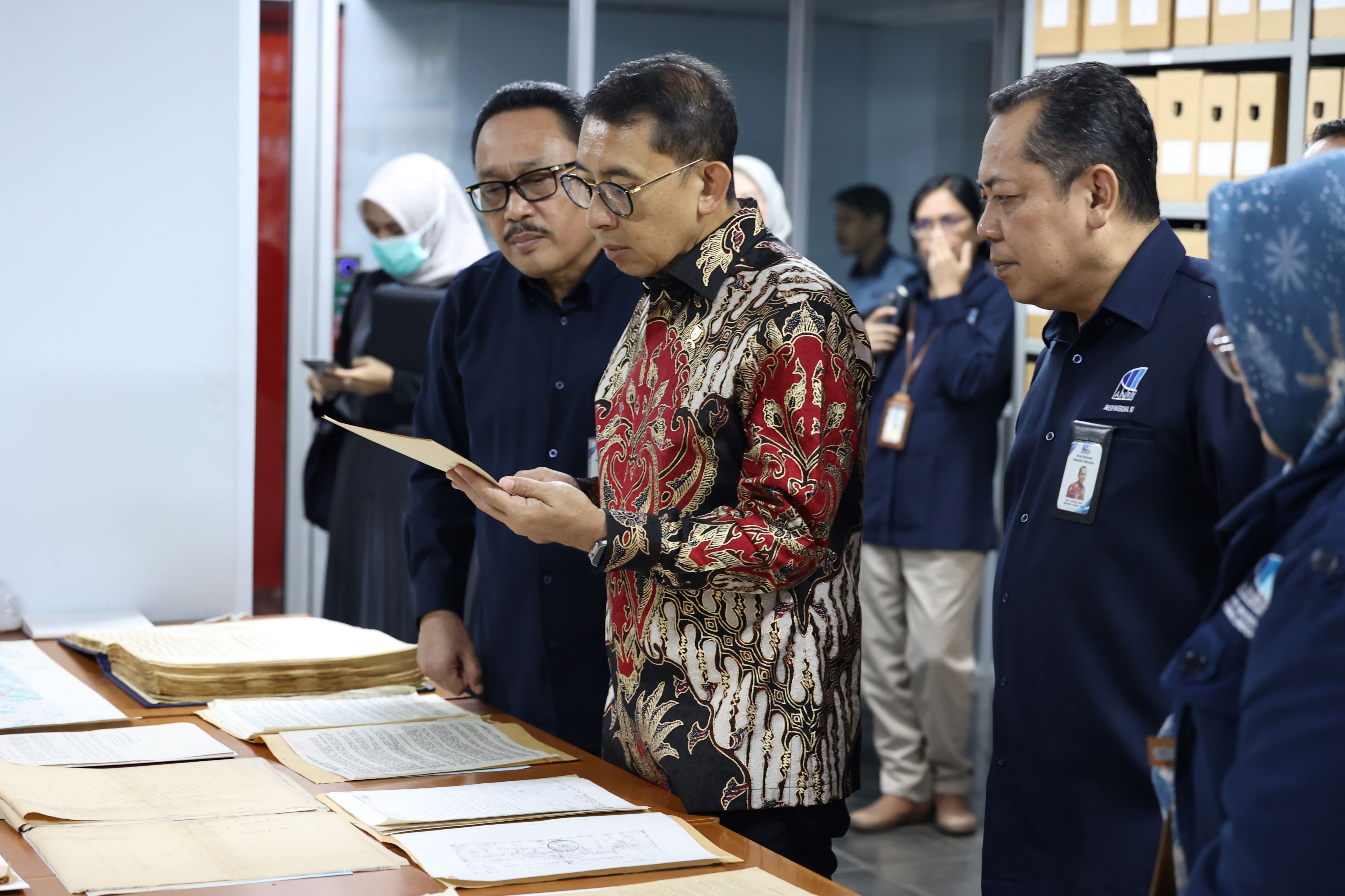 Menteri Kebudayaan Dukung Penguatan di Bidang Kearsipan Indonesia