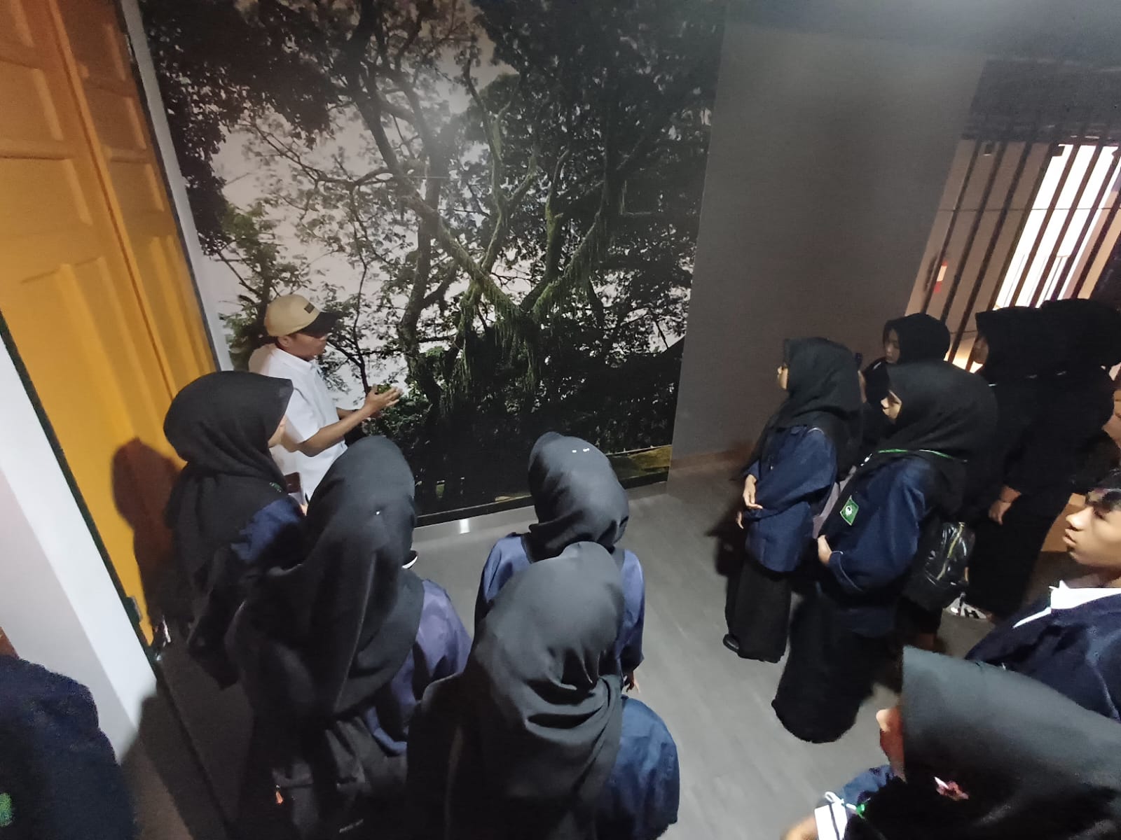 SMK Maarif Lampung Kunjungi Pameran Tetap Arsip Presiden Sukarno