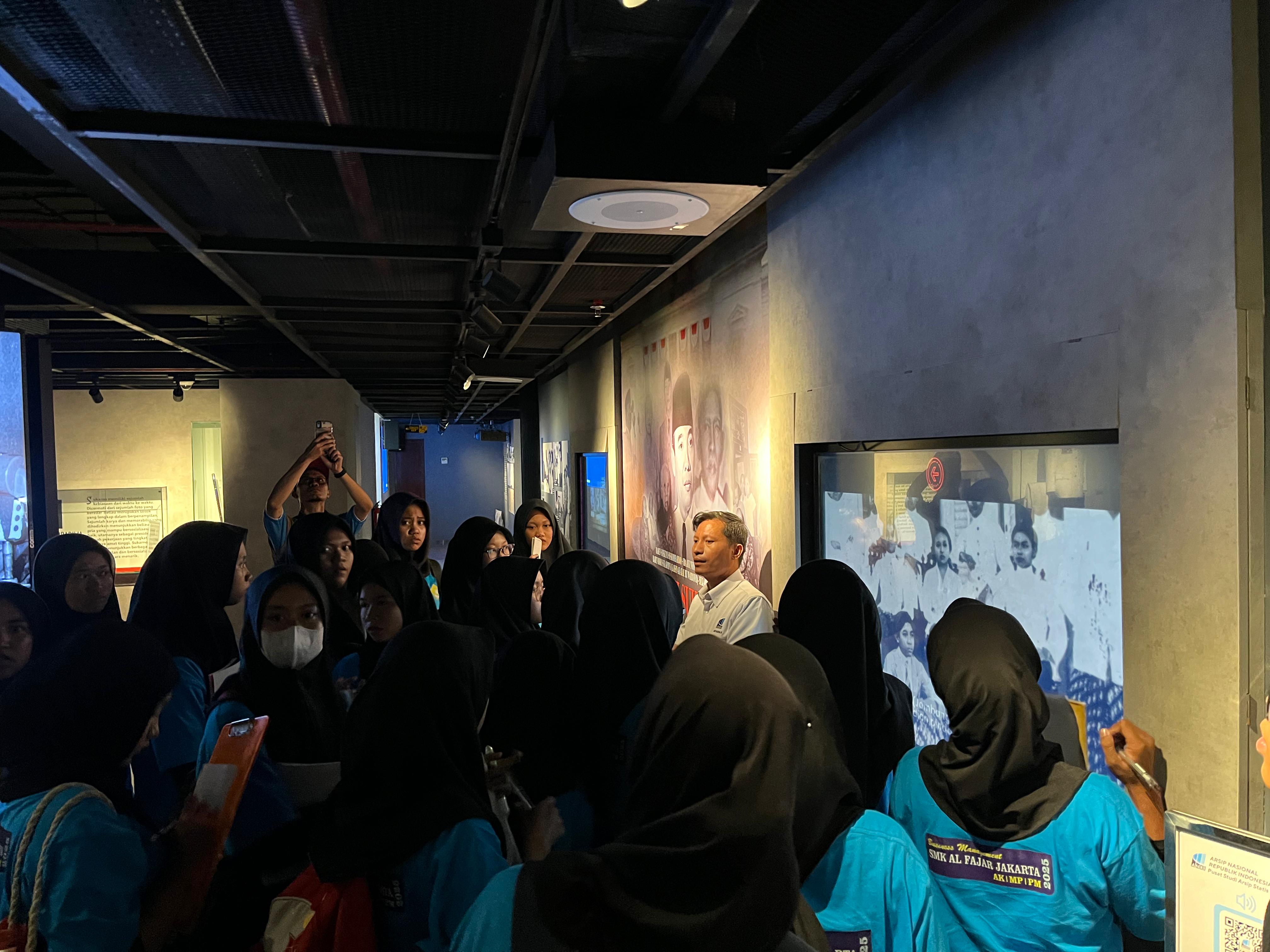 Kunjungan SMK Al Fajar Jakarta ke Pameran Tetap Arsip Presiden Sukarno