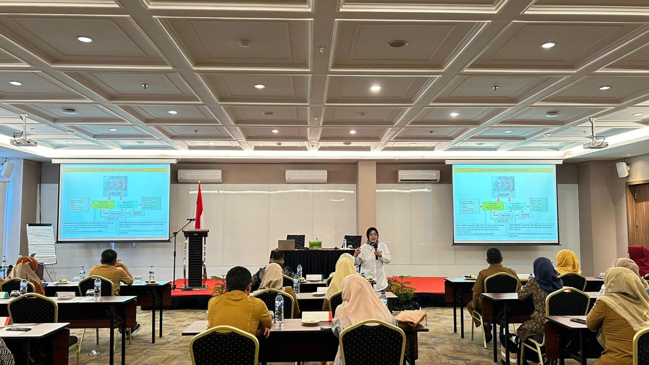Bimbingan Teknis Pengelolaan Arsip Terjaga dan Arsip Aset di Padang