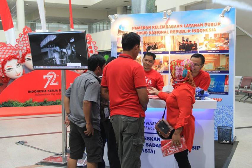 Pameran Kelembagaan ANRI dan Sosialisasi GNSTA di Bandara Kualanamu Sumatra Utara