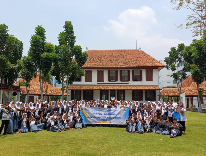 Giat Kunjungan Semangat dari SMK PGRI 1 Tangerang ke Pusdipres