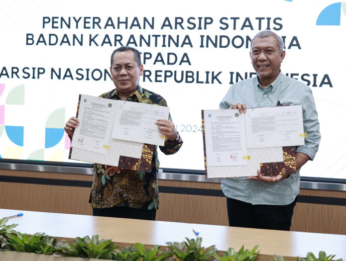 Badan Karantina Indonesia menyerahkan arsip statis Eks Badan Karantina Pertanian ke ANRI