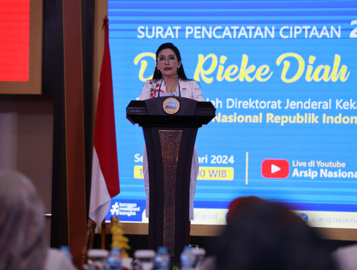 Duta Arsip Rieke: MKB Roadmap Pertama Kebijakan Pembangunan Indonesia Jadi Inspirasi Penyerahan Arsip Statis Surat Pencatatan Ciptaan Kekayaan Intelektual