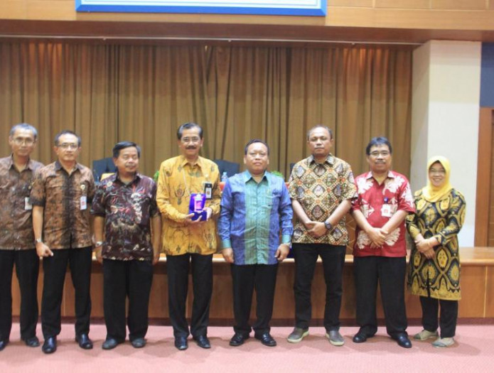 Sosialisasi Penanganan Pengaduan Masyarakat di Lingkungan Arsip Nasional Republik Indonesia