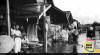Foto Suasana Pasar di Samarinda ketika banjir menerpa. 19 Mei1949.  Sumber : ANRI. RVD No. 90519 LL ii.