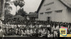 Pegawai PNRI (Percetakan Negara Republik Indonesia) saat foto bersama di depan  Gedung PNRI Jakarta. 6 September 1951. Sumber : ANRI, Kempen RI Jakarta 1951 No. 830.