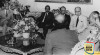 Presiden Soeharto melakukan pembicaraan dengan Presiden Rotary Club International, Mat Caparas yang bermaksud menyumbangkan Vaksin Polio kepada Indonesia bertempat di rumah kediaman, Jl. Cendana, Jakarta. 29 April 1987.