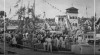 Foto prosesi Sedekah Laut yang diselenggarakan di Pasar Ikan, Jakarta, pada 16 Desember 1951 koleksi Kempen RI Wilayah DKI Jakarta 1951.