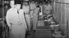 Potret kunjungan Presiden Sukarno ke Pabrik Sepatu Bata yang terletak di Kalibata, Jakarta Selatan, pada 23 Desember 1952.