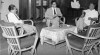 Potret ramah tamah dr. Nowshir Jungalwalla perwakilan WHO di Indonesia dengan Menteri Penerangan Arnold Mononutu saat kunjungannya di kantor Kementerian Penerangan Republik Indonesia. 10 Januari 1953.