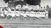 Foto barisan pelajar yang melakukan apel memperingati hari lahir Pancasila di halaman kantor Kementerian Luar Negeri di Pejambon, Jakarta pada 1 Juni 1966